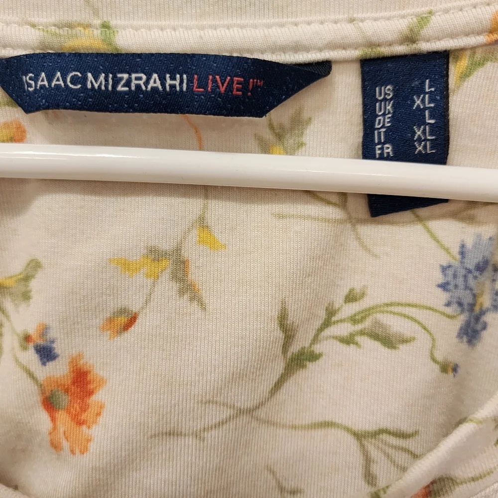 Issac Mizrahi Tshirt - Picture 2 of 4